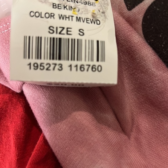 the size is s and never worn - Picture 3 of 3